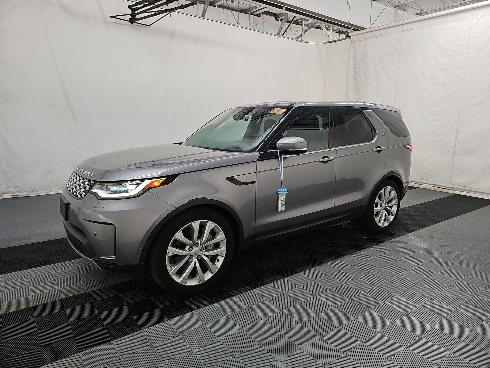 2023 Land Rover Discovery S FWD