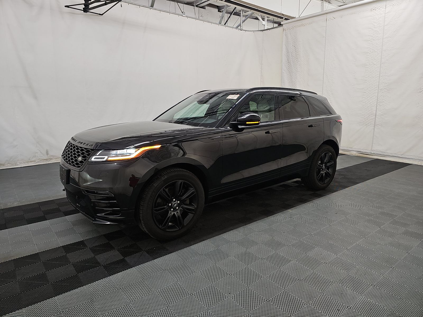 2023 Land Rover Range Rover Velar R-Dynamic S FWD