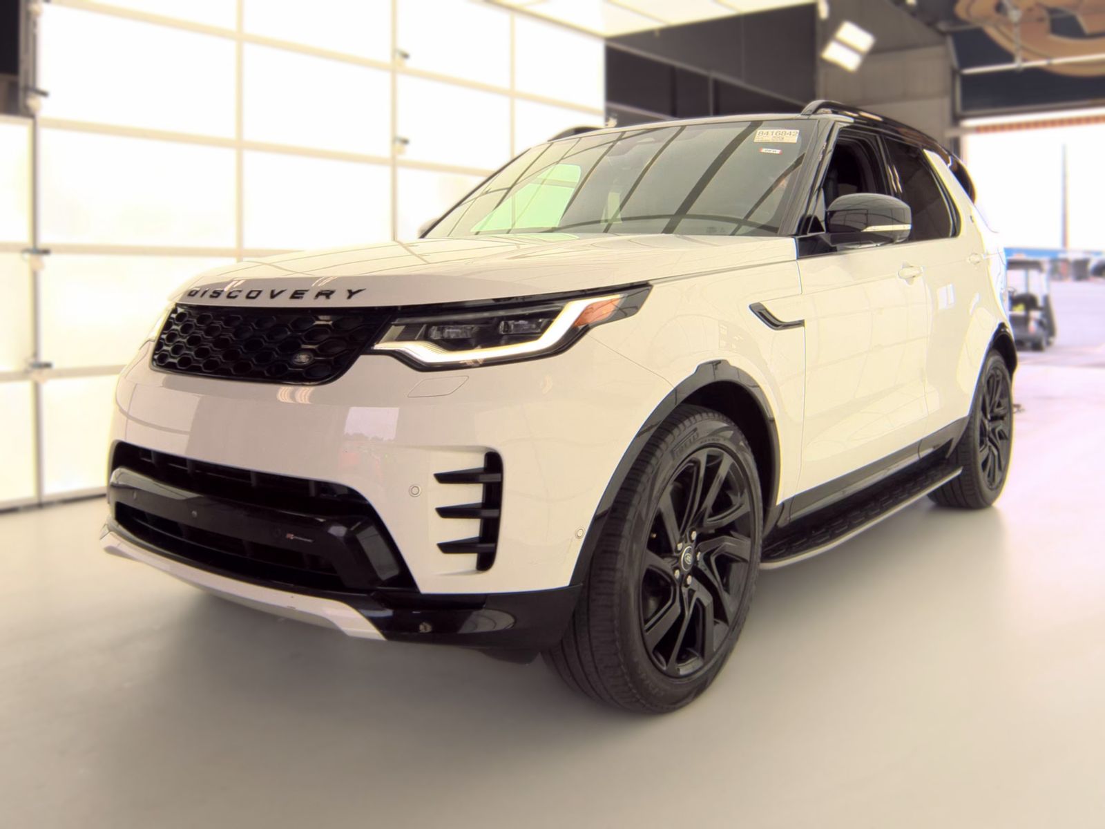 2023 Land Rover Discovery R-Dynamic HSE AWD