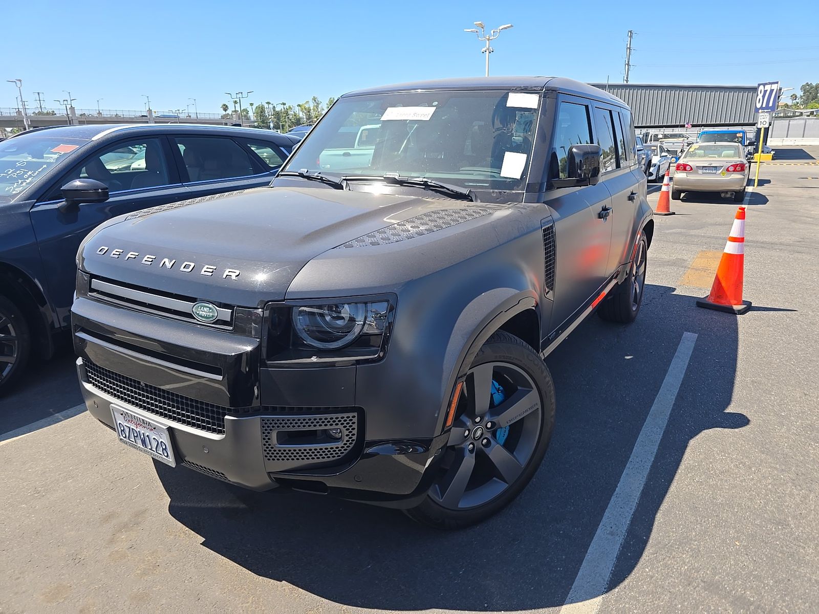 2022 Land Rover Defender 110 V8 FWD