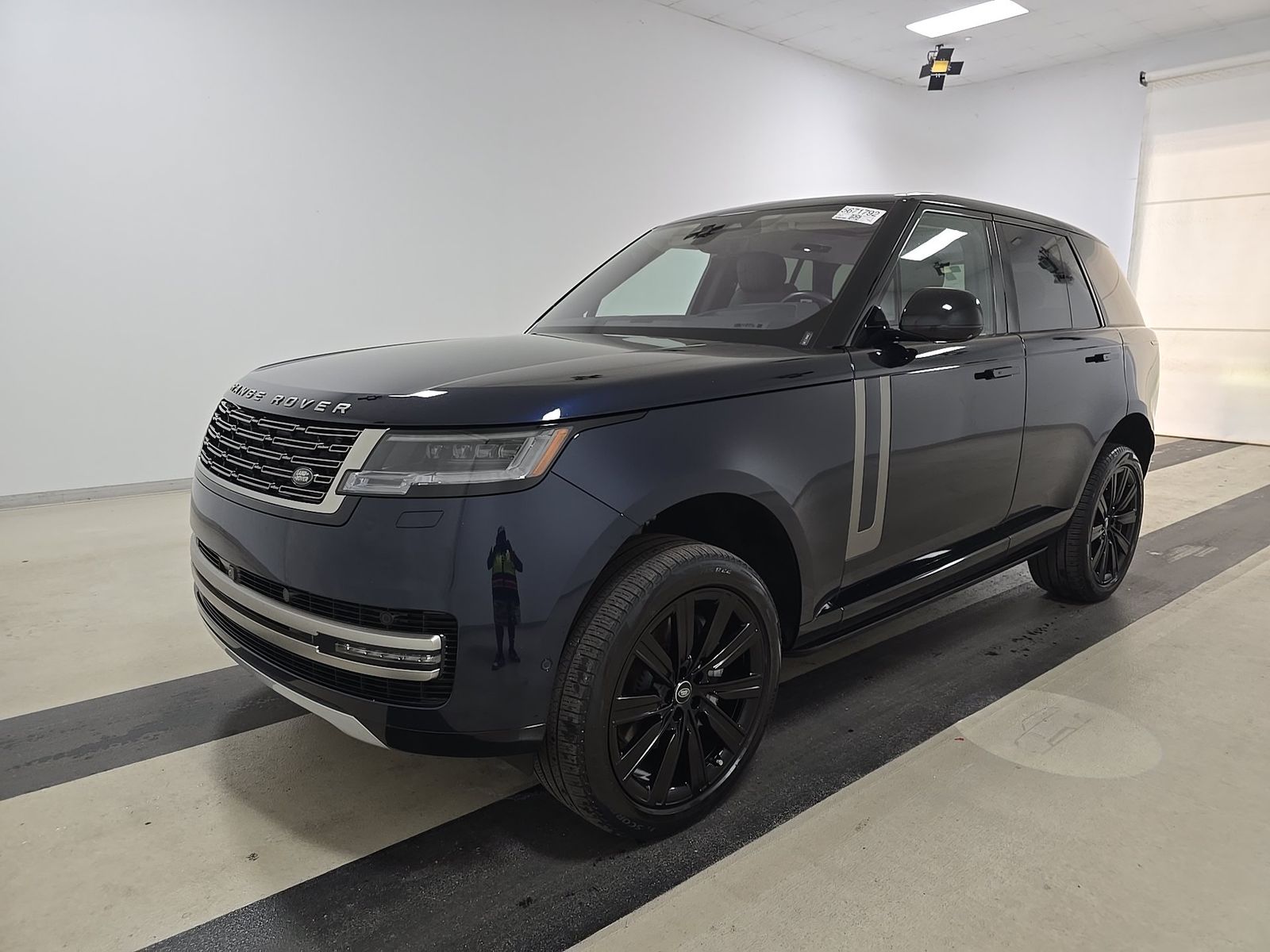 2023 Land Rover Range Rover SE FWD