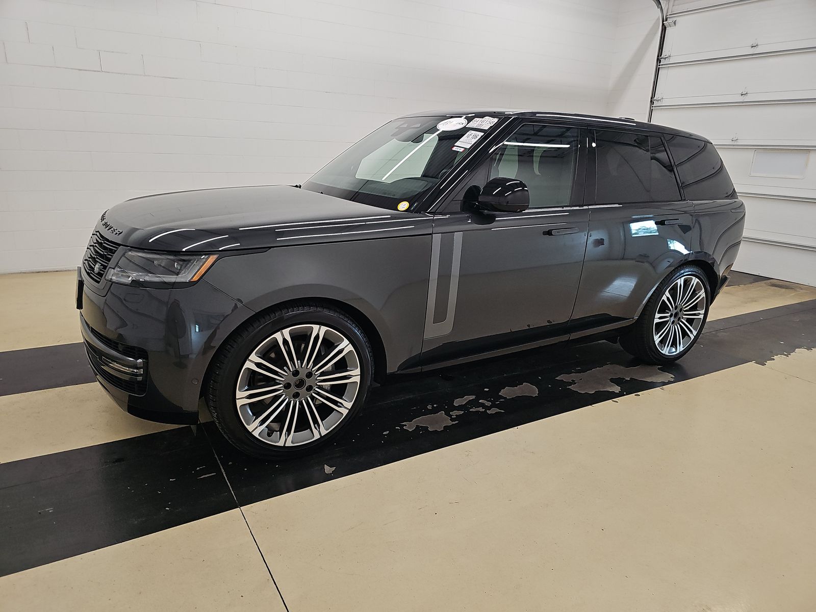 2024 Land Rover Range Rover SE FWD