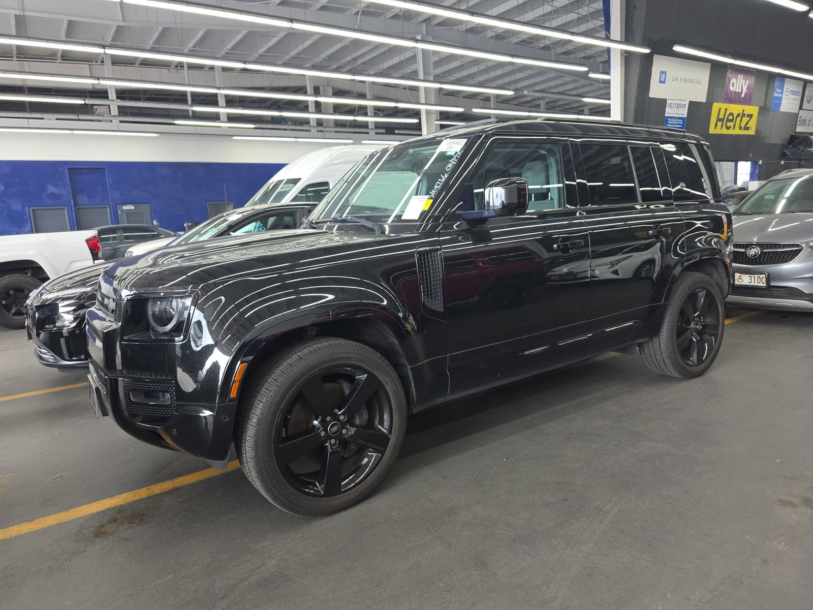 2023 Land Rover Defender 110 X-Dynamic SE AWD