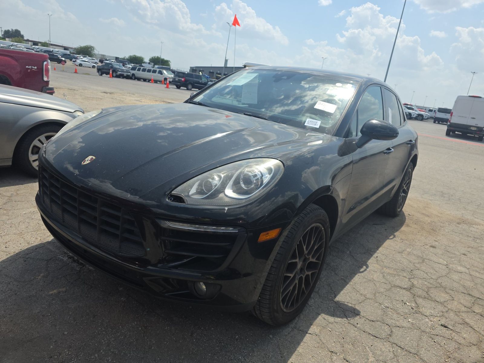 2018 Porsche Macan Base AWD