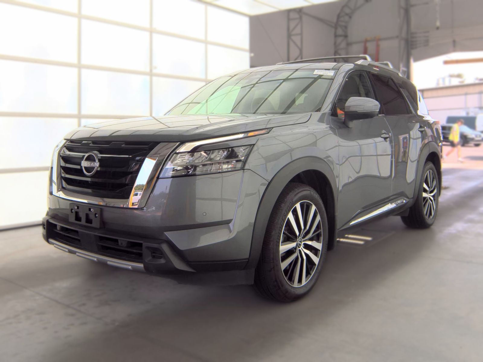 2023 Nissan Pathfinder Platinum AWD
