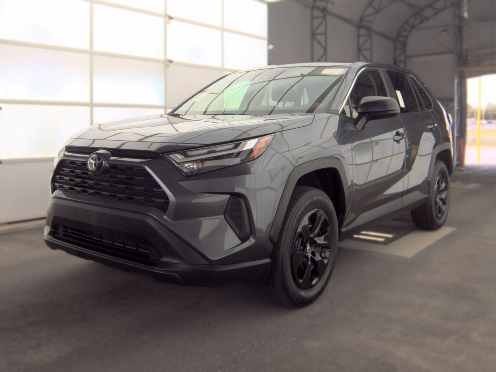 2025 Toyota RAV4 LE FWD