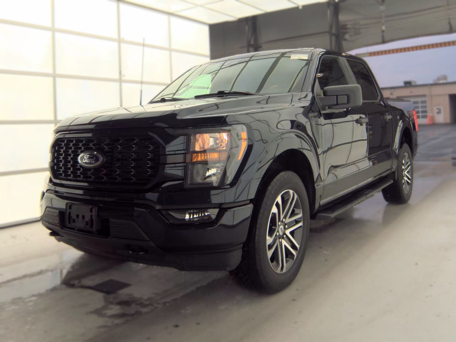 2023 Ford F-150 XL AWD