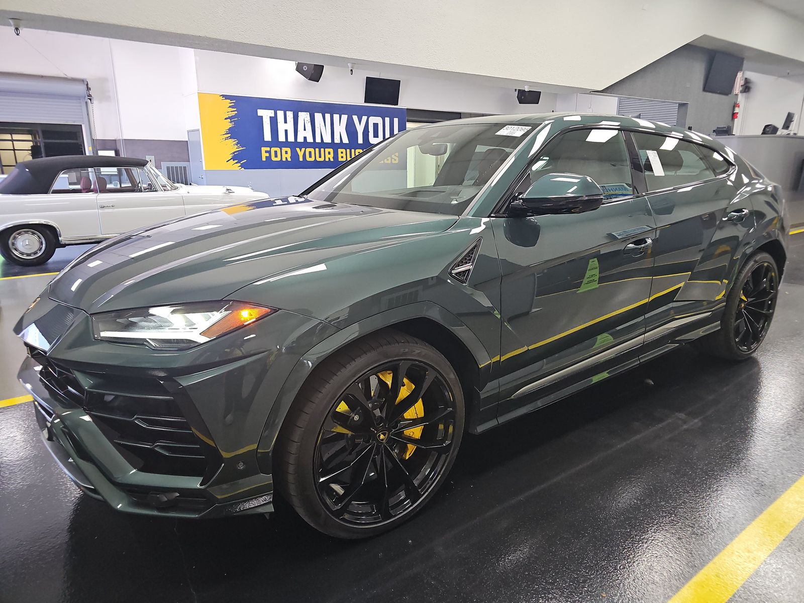 2022 Lamborghini Urus Base AWD