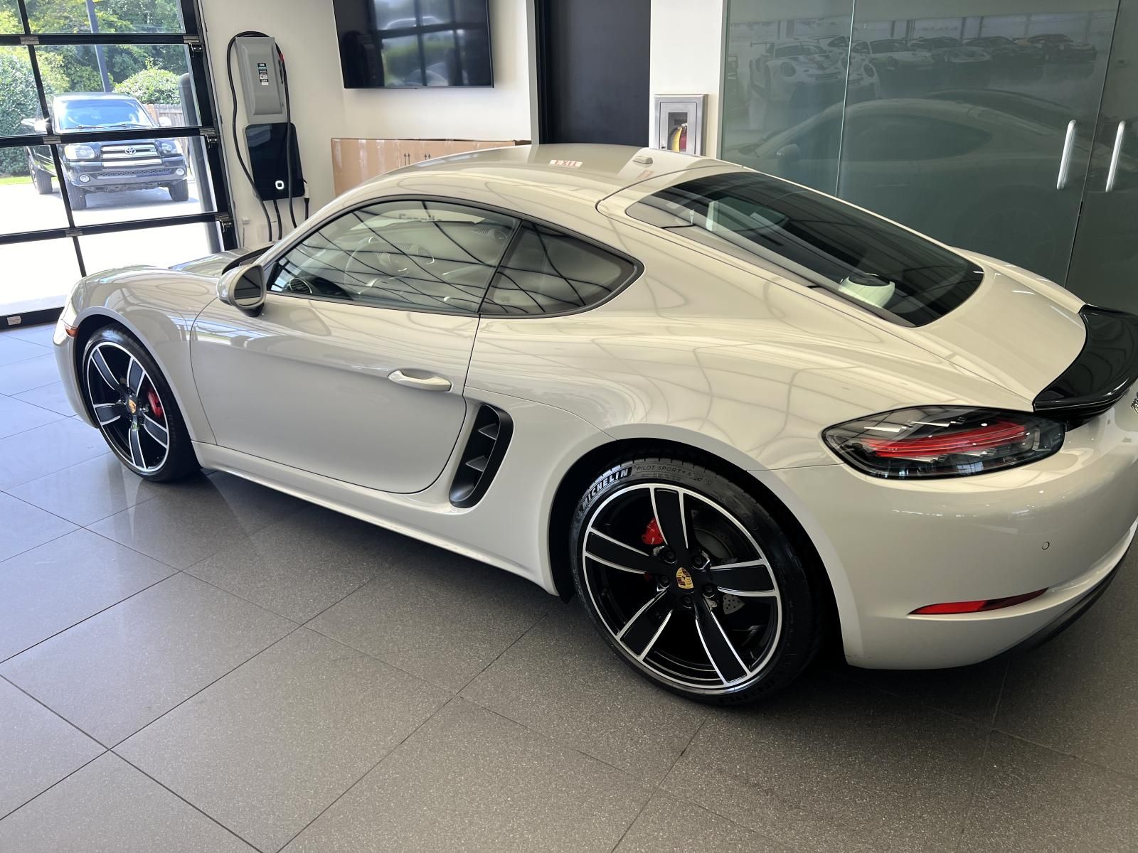 2019 Porsche 718 Cayman S RWD