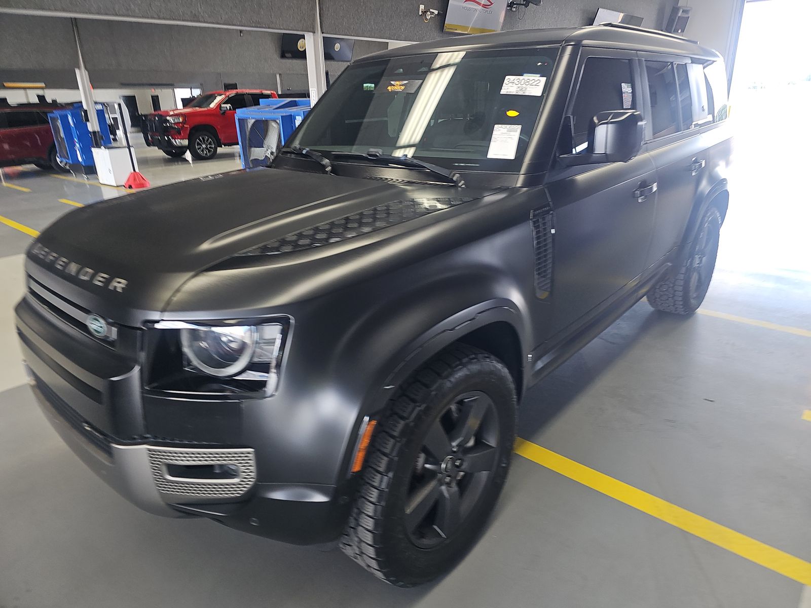 2023 Land Rover Defender 130 X-Dynamic SE AWD