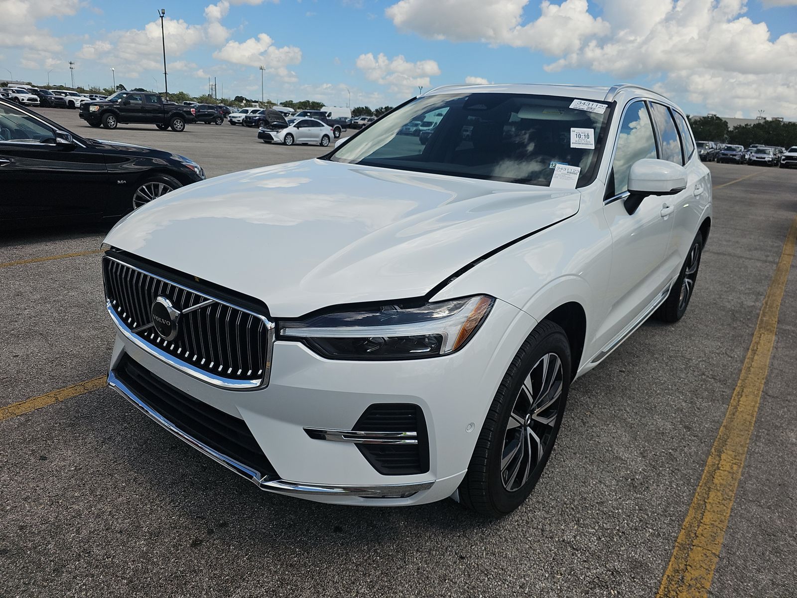 2023 Volvo XC60 B5 Plus AWD