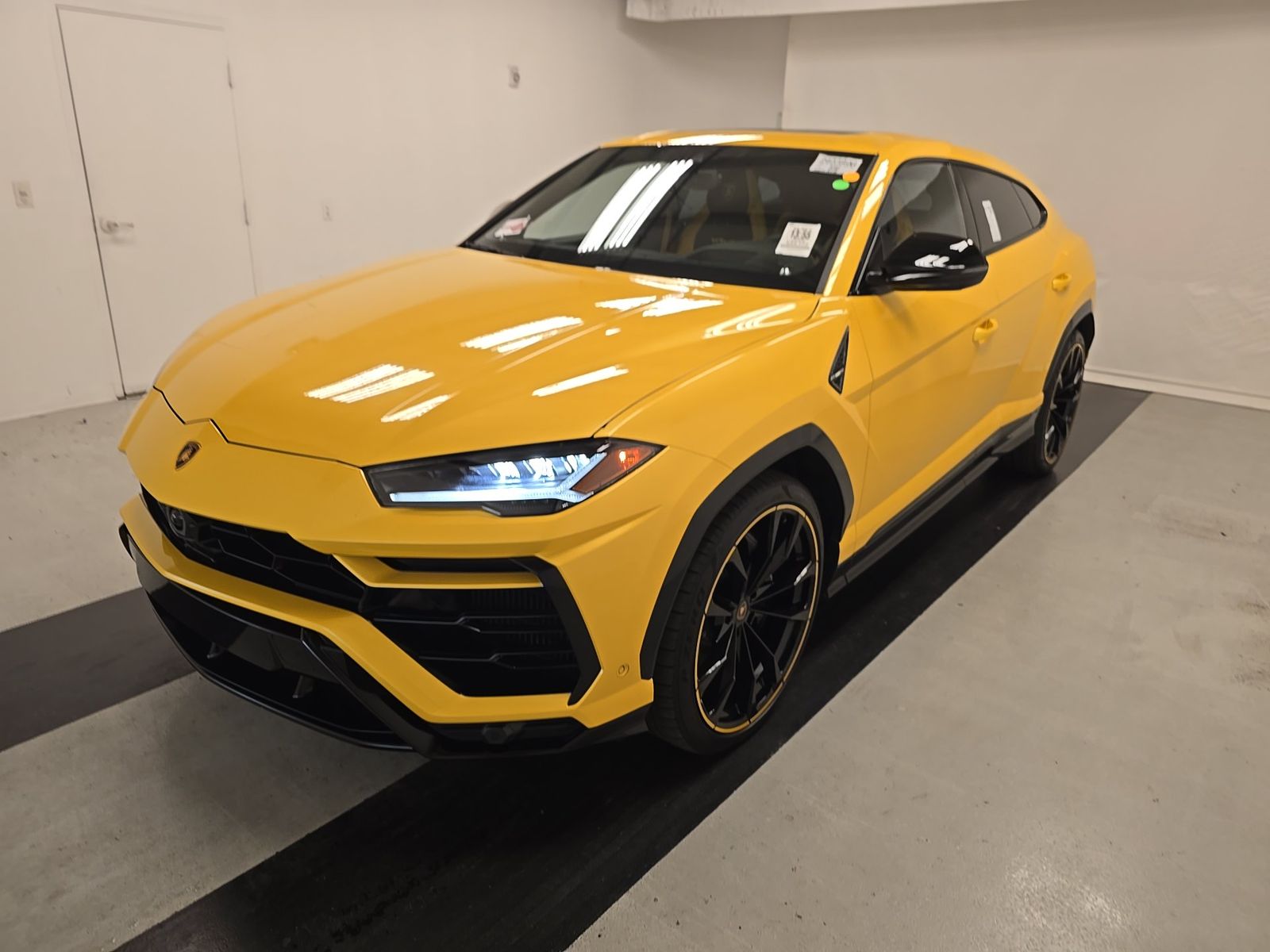 2022 Lamborghini Urus Base AWD