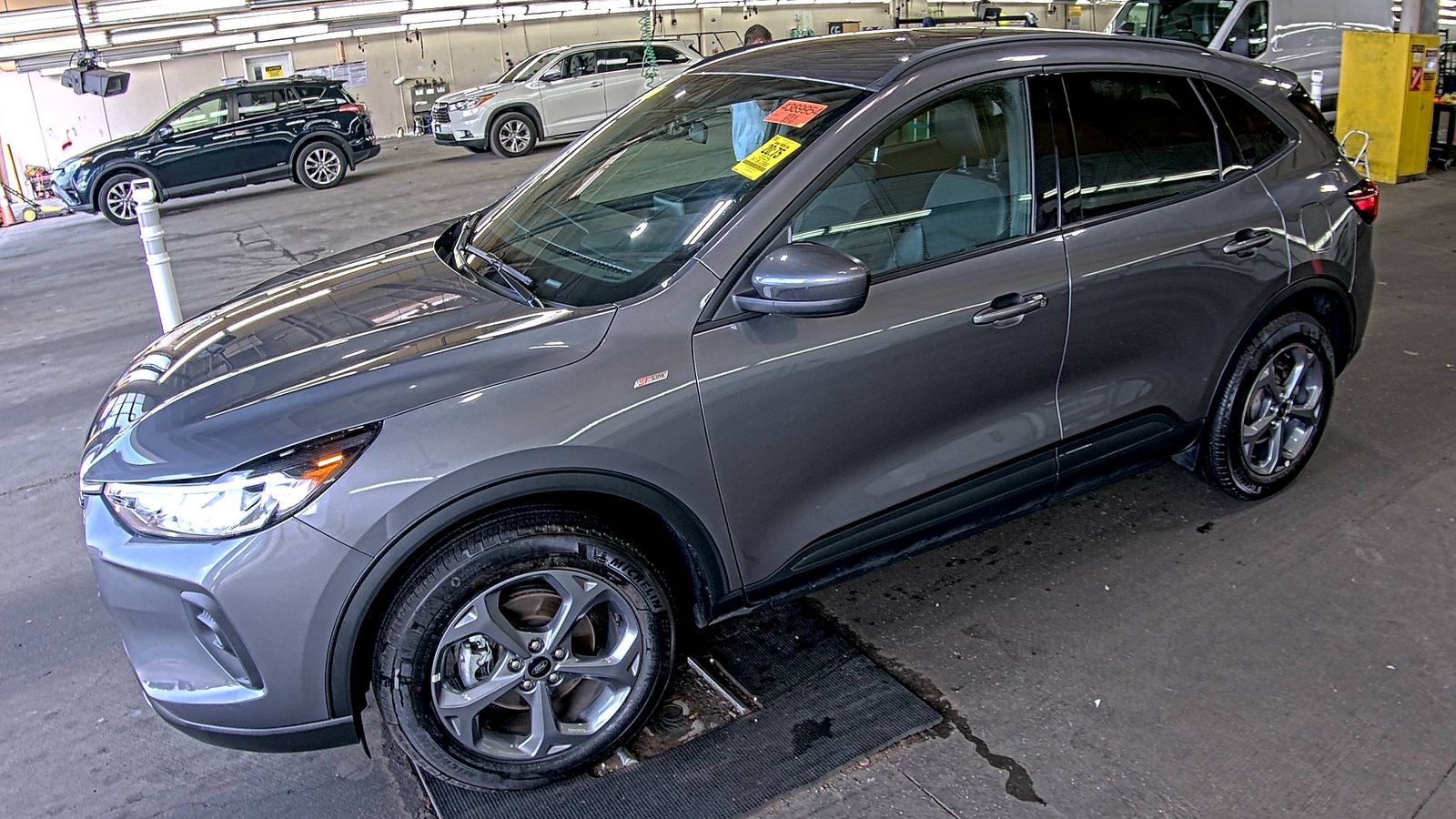 2025 Ford Escape ST-Line Select AWD
