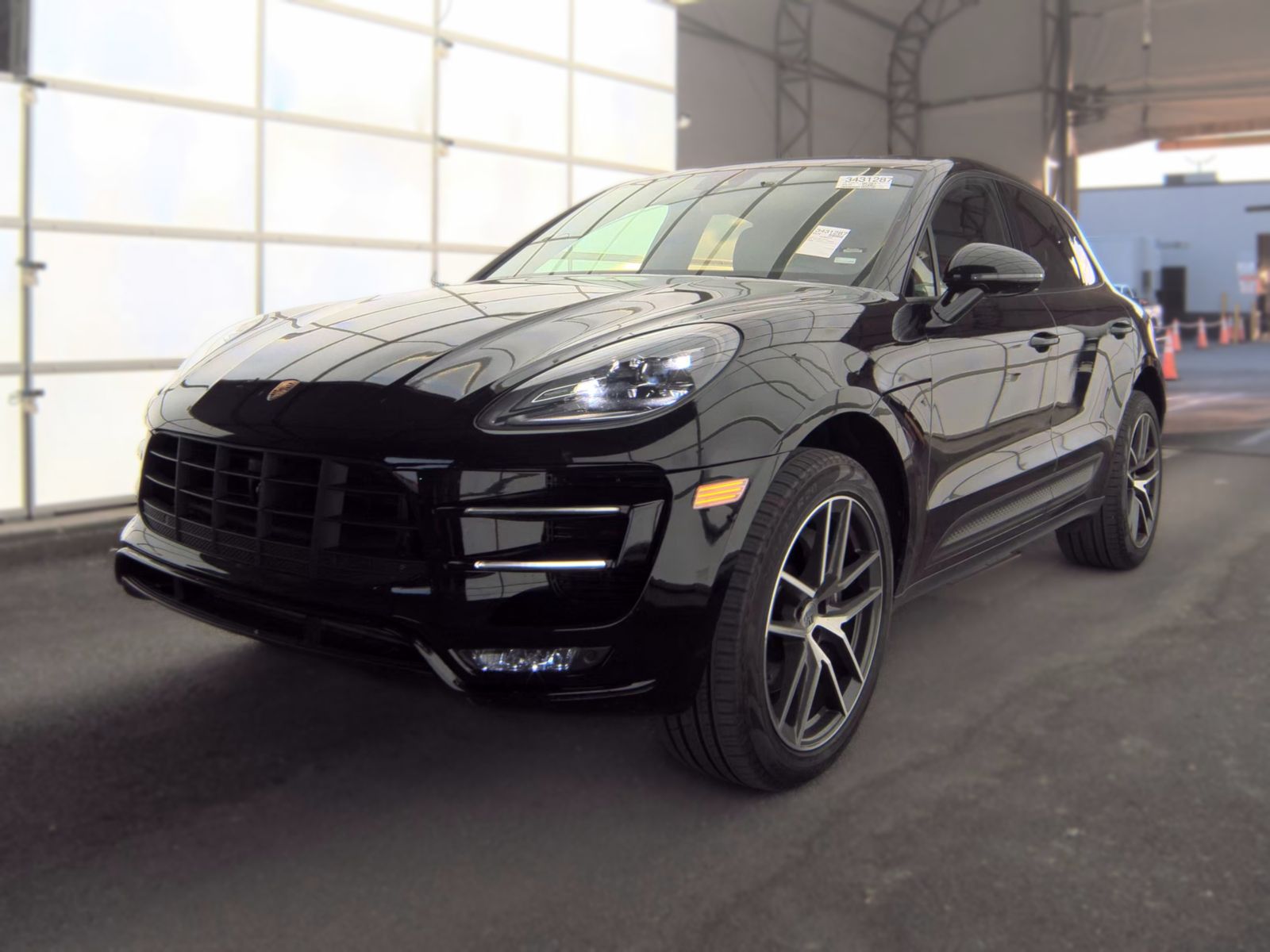 2025 Porsche Macan Base AWD
