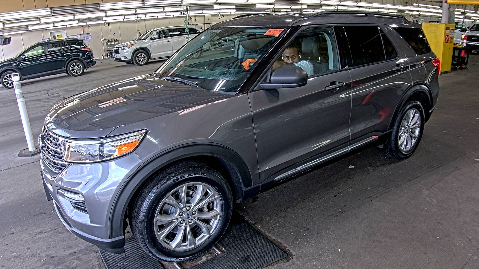 2023 Ford Explorer XLT AWD