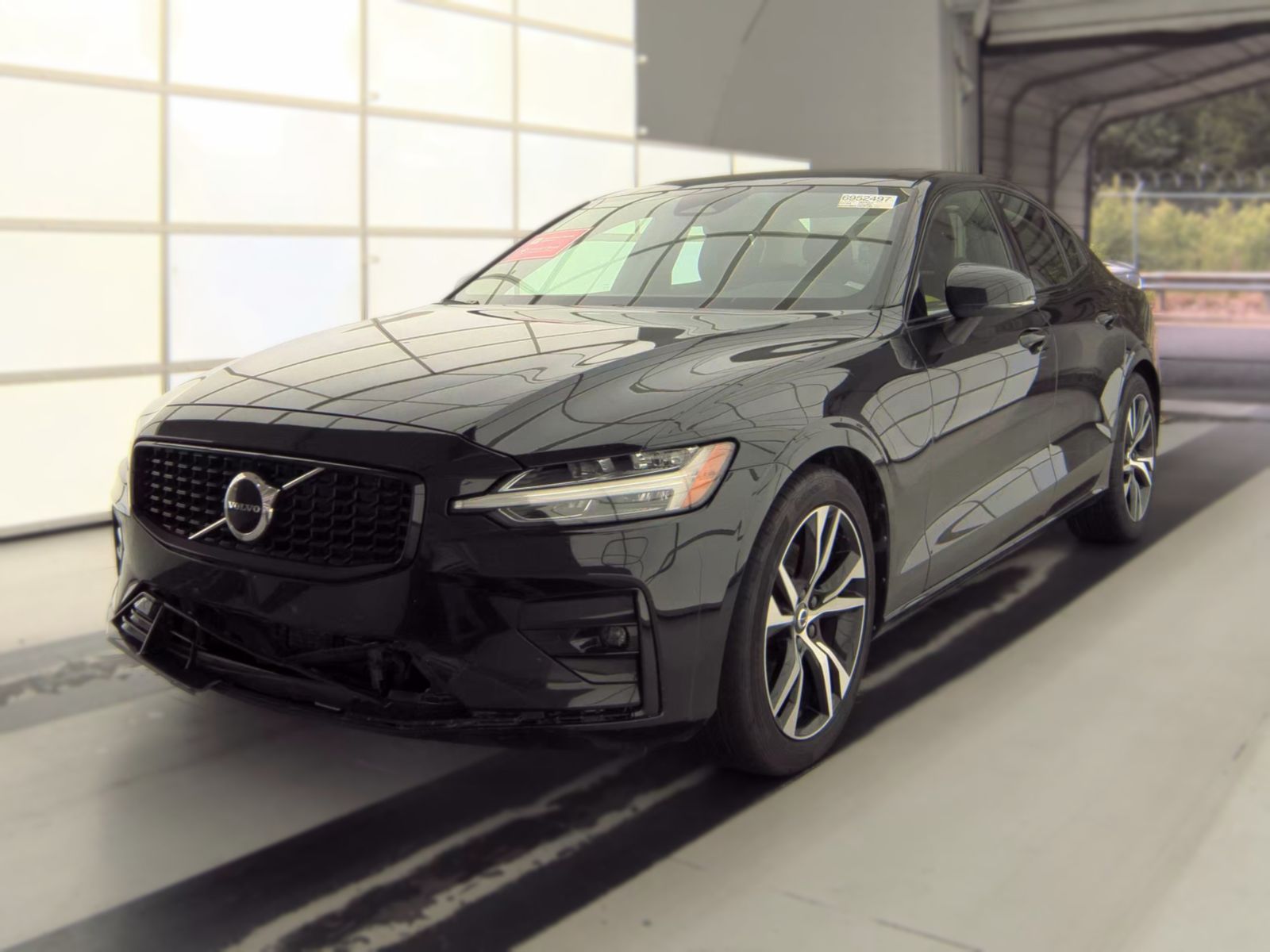 2025 Volvo S60 B5 Core FWD
