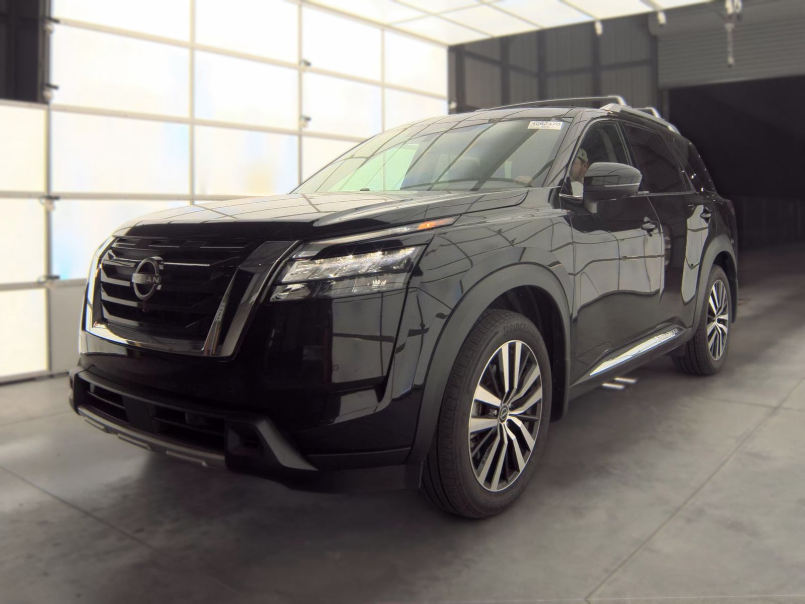 2025 Nissan Pathfinder Platinum FWD