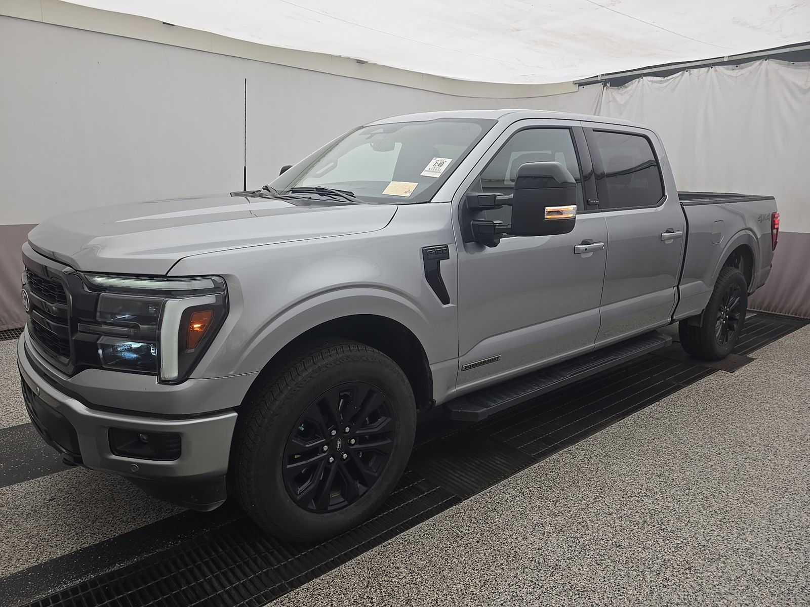 2025 Ford F-150 Lariat AWD