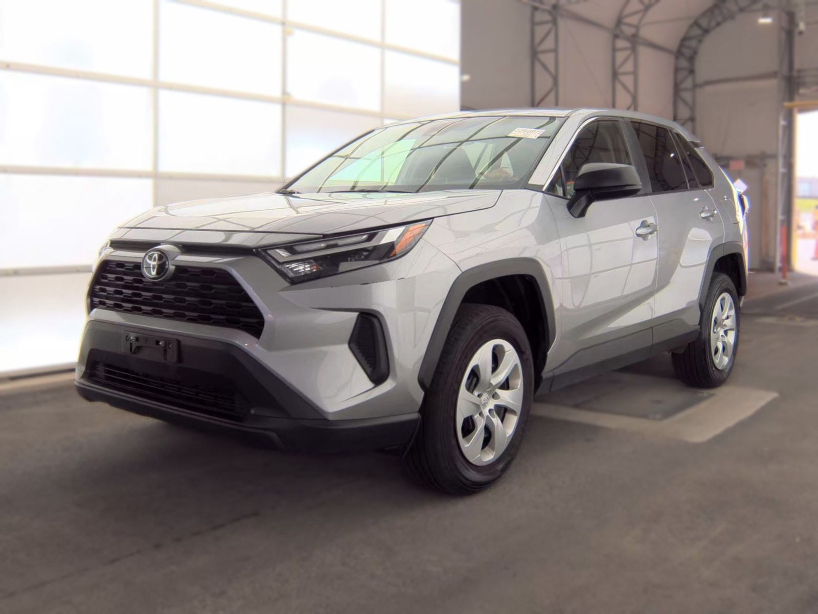 2025 Toyota RAV4 LE FWD