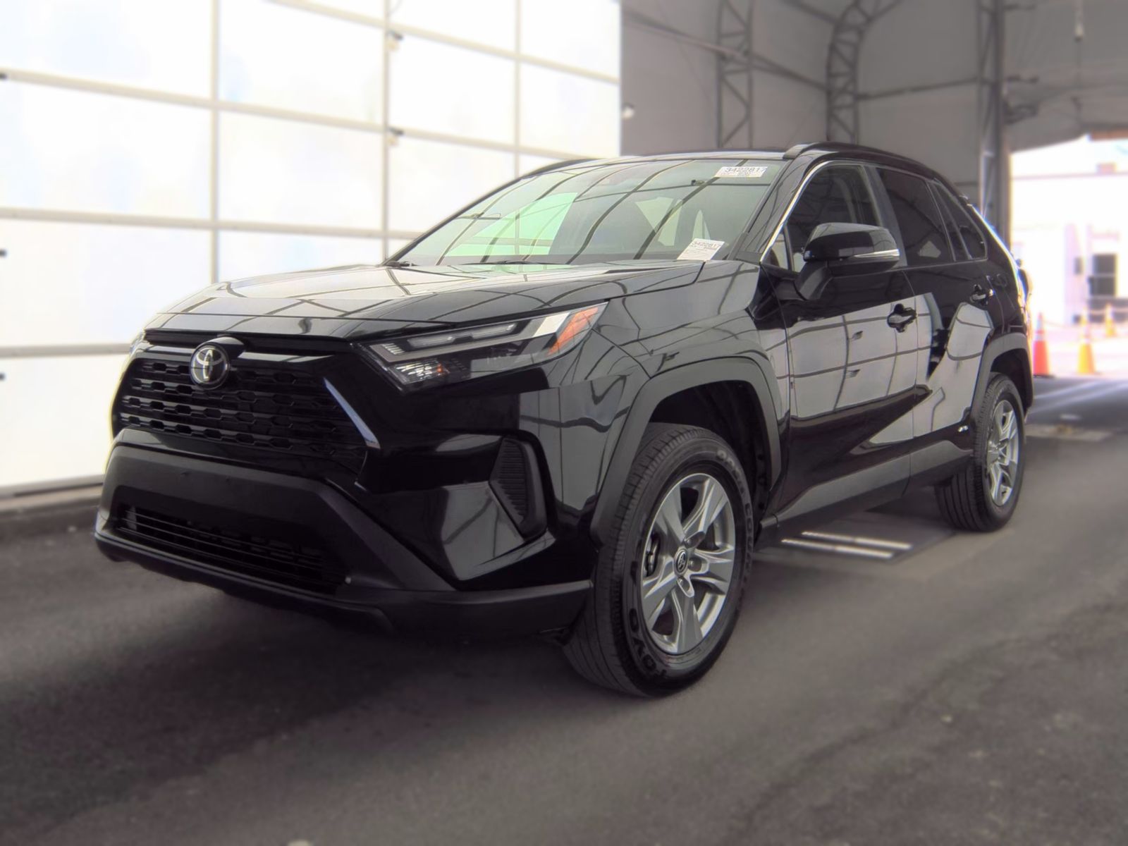 2025 Toyota RAV4 Hybrid XLE AWD