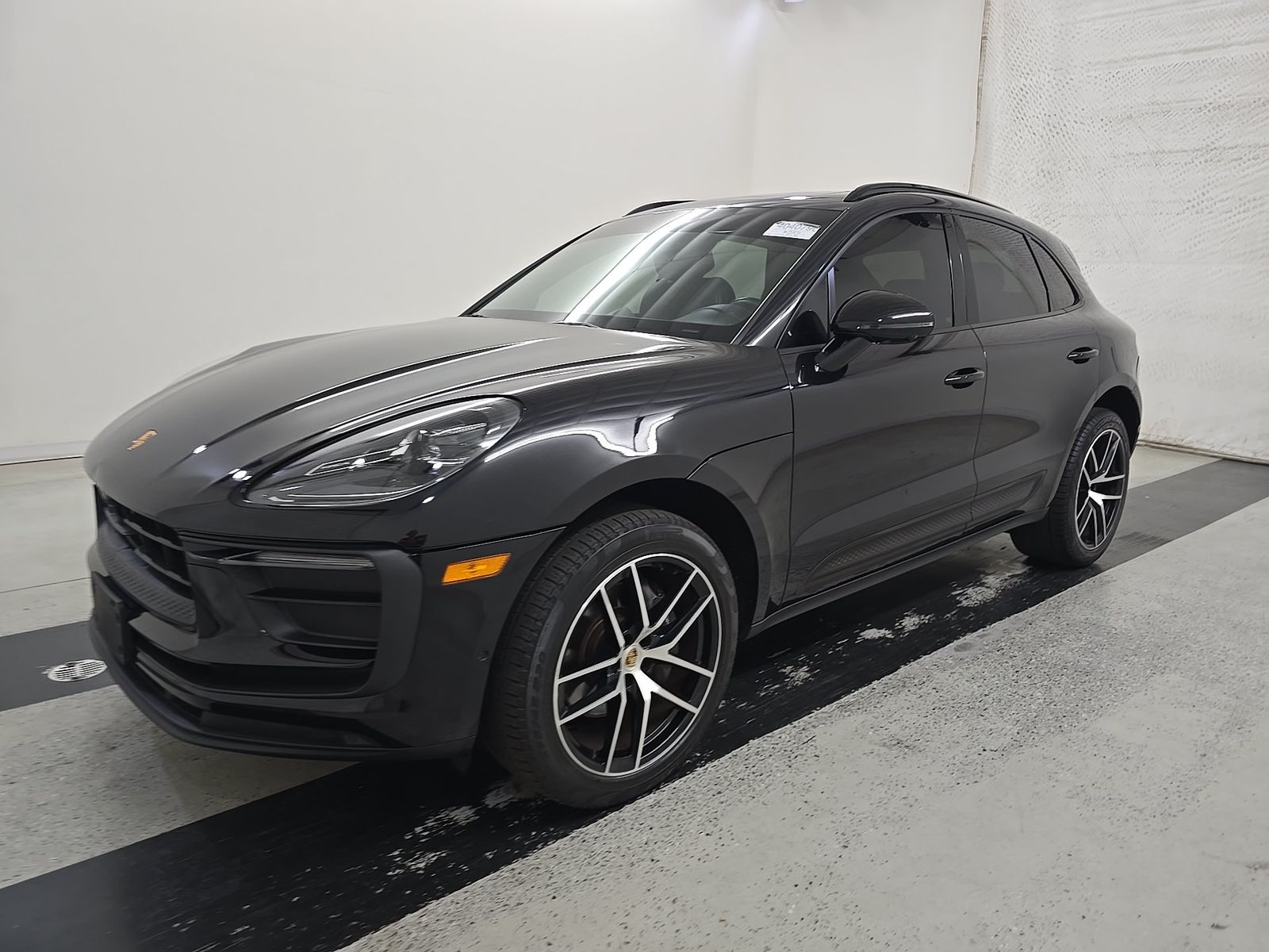 2022 Porsche Macan Base AWD
