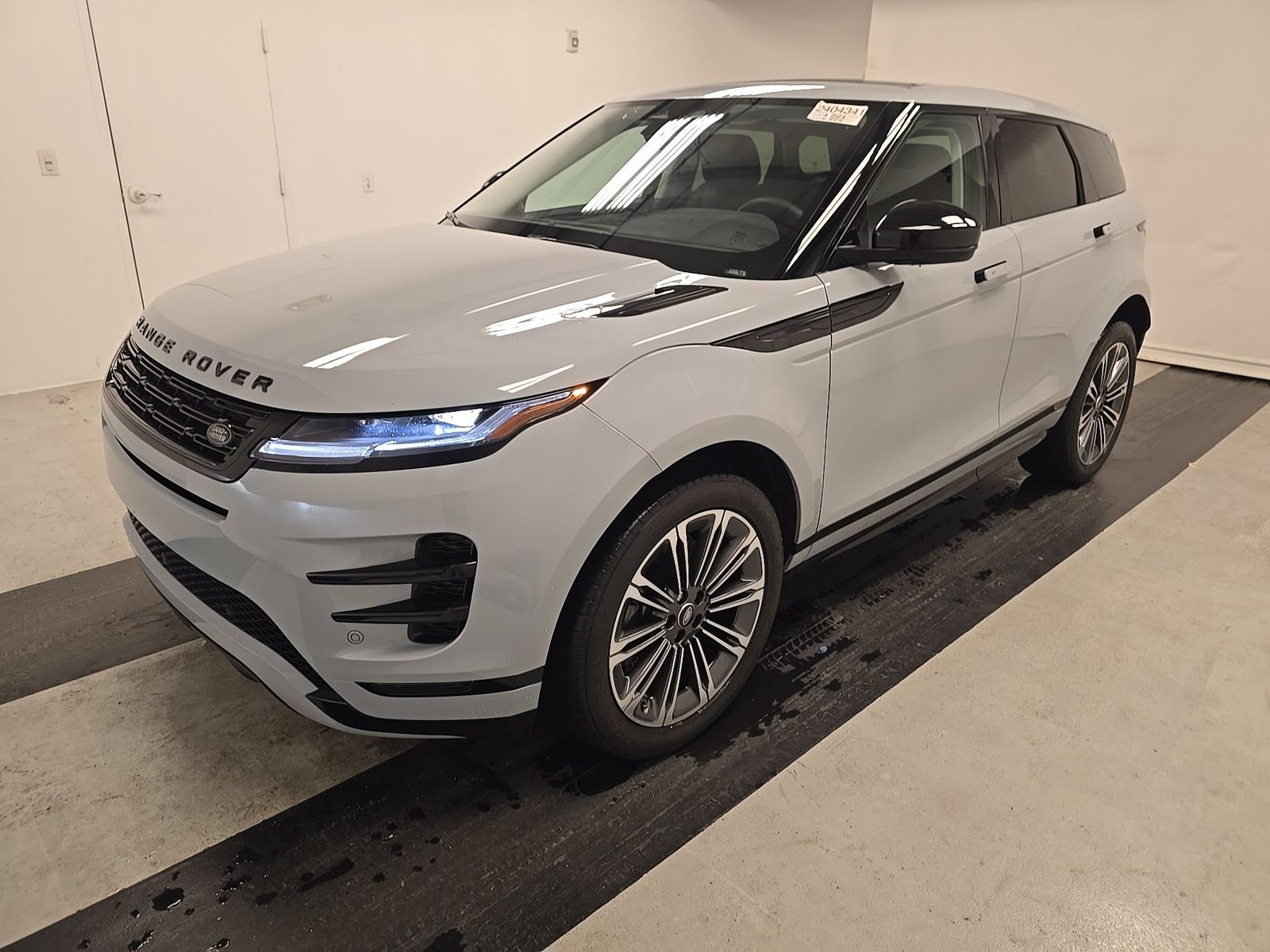 2024 Land Rover Range Rover Evoque Dynamic SE FWD