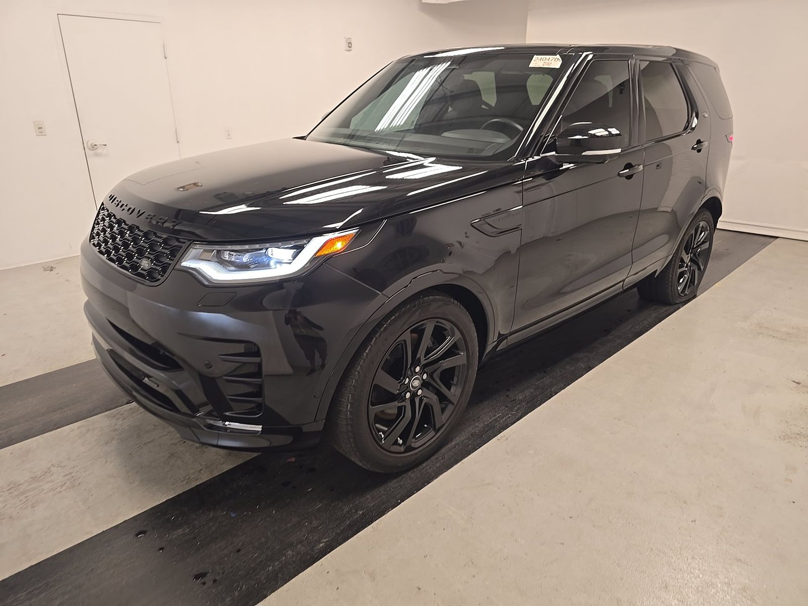 2023 Land Rover Discovery R-Dynamic S FWD