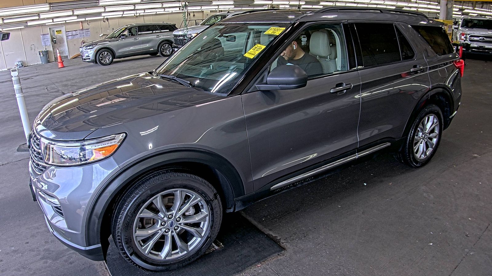 2023 Ford Explorer XLT AWD