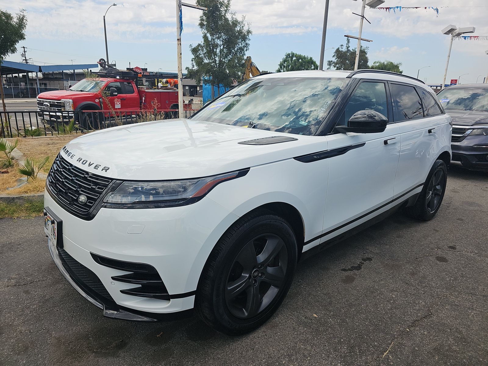 2025 Land Rover Range Rover Velar Dynamic SE AWD