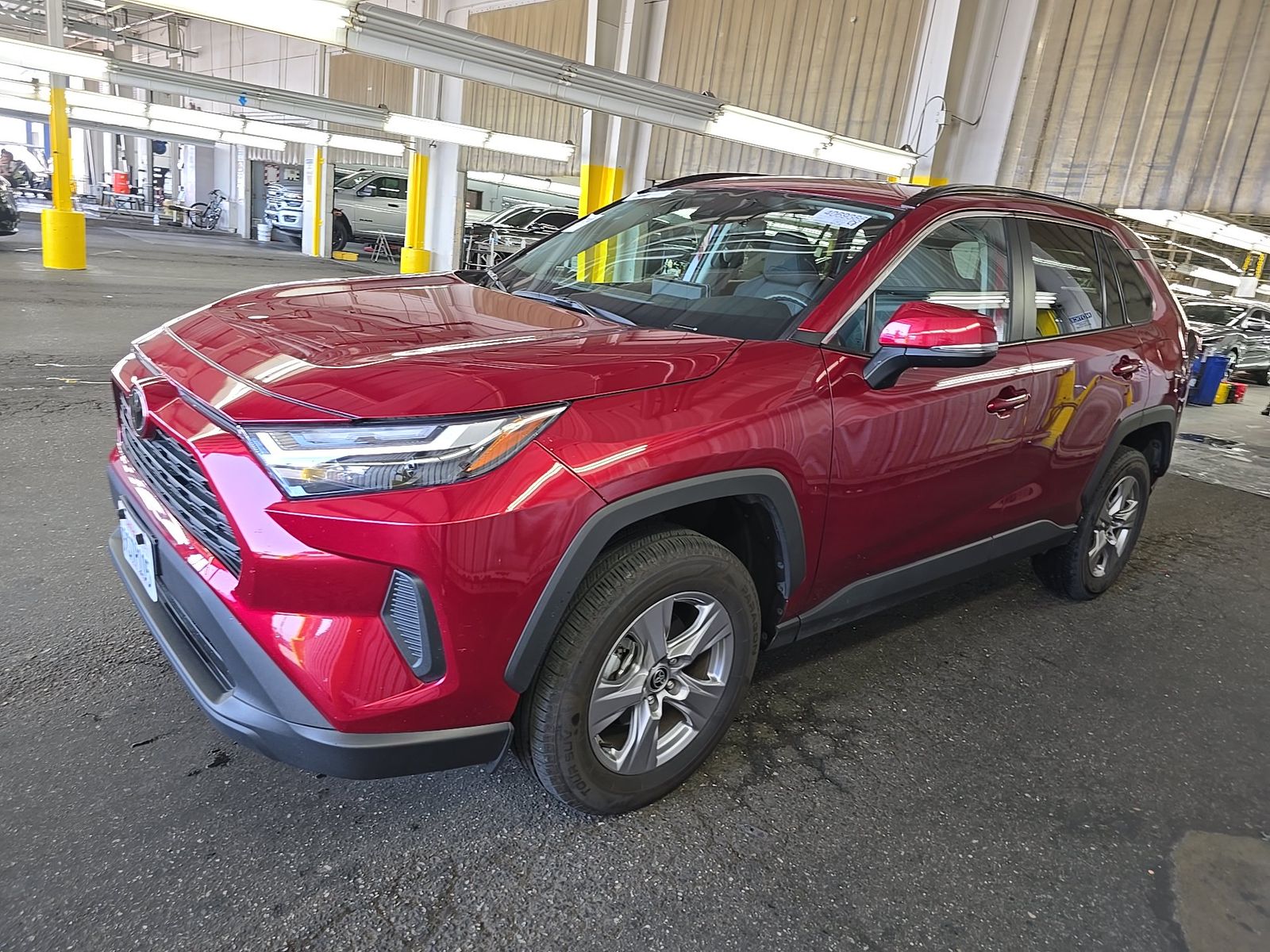 2025 Toyota RAV4 XLE FWD
