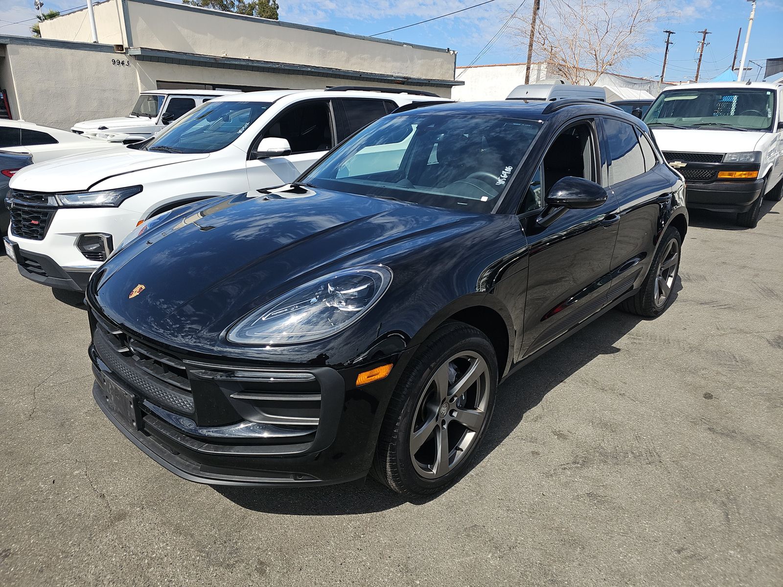 2025 Porsche Macan Base AWD