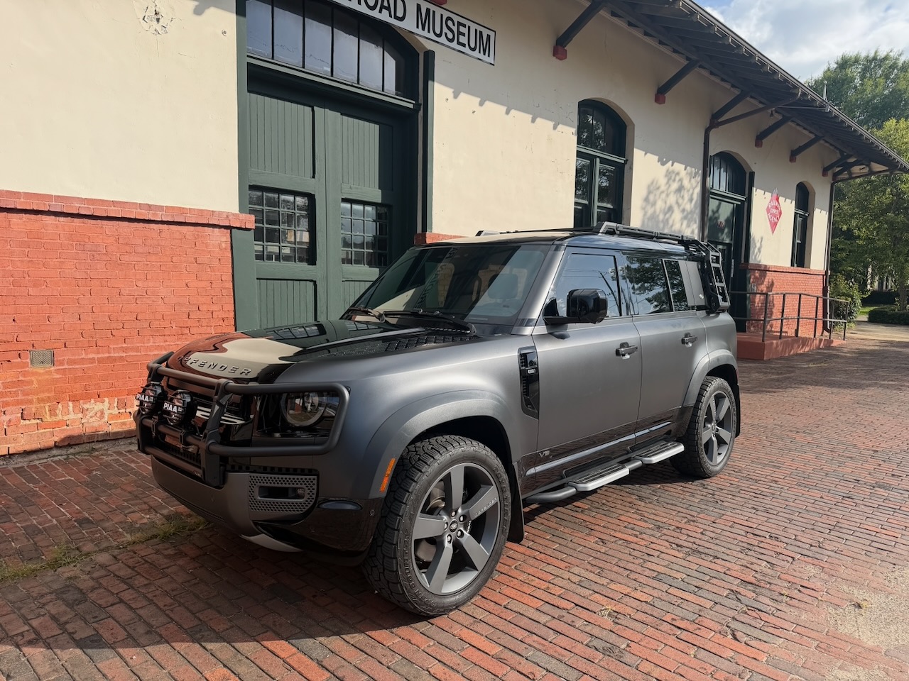 2023 Land Rover Defender 110 V8 Carpathian Edition AWD