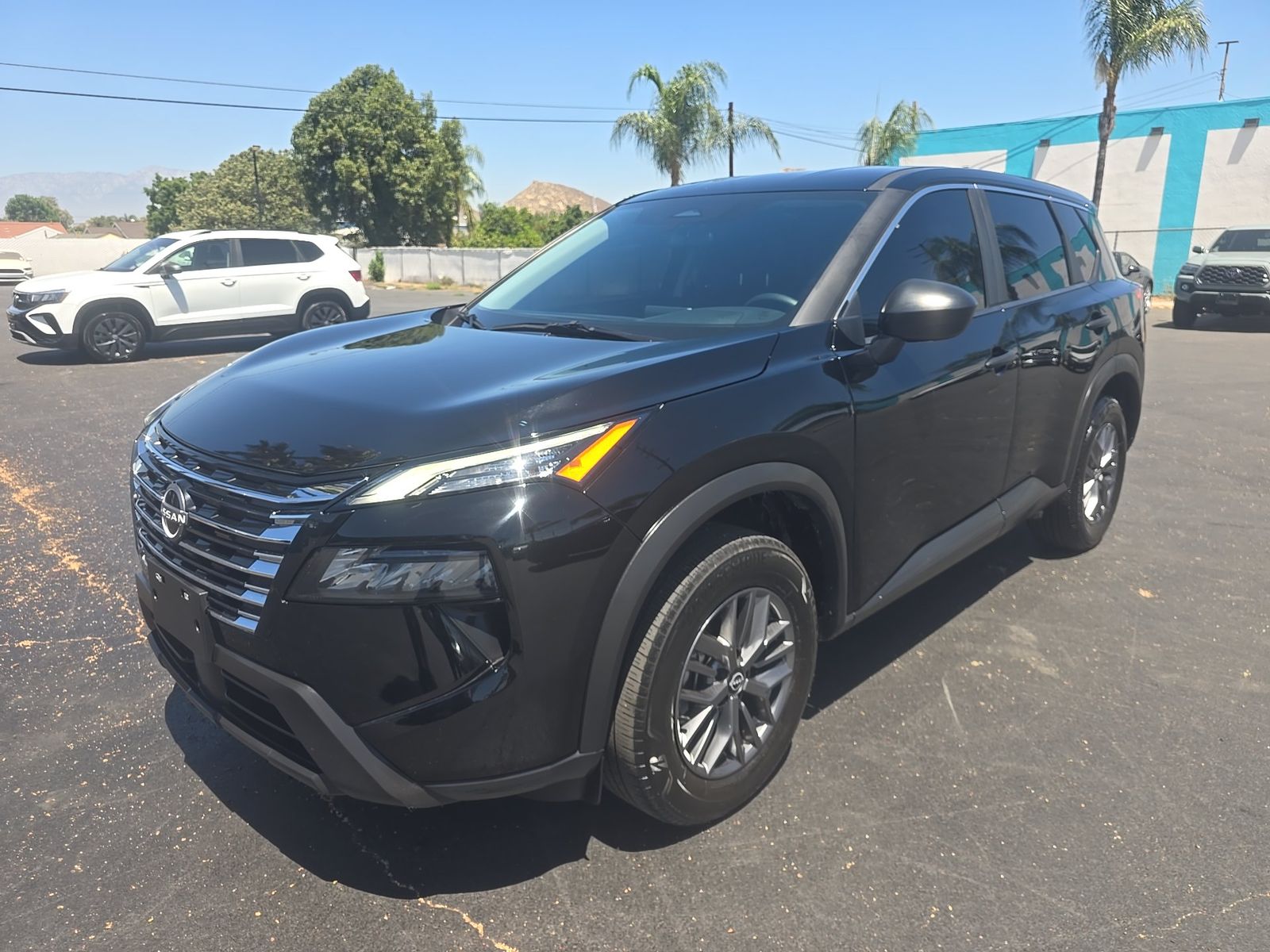 2025 Nissan Rogue S FWD