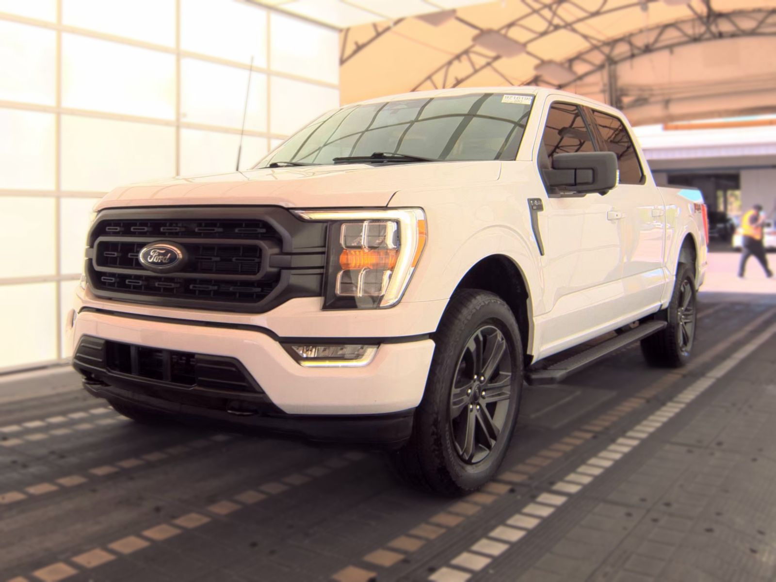 2023 Ford F-150 XLT AWD