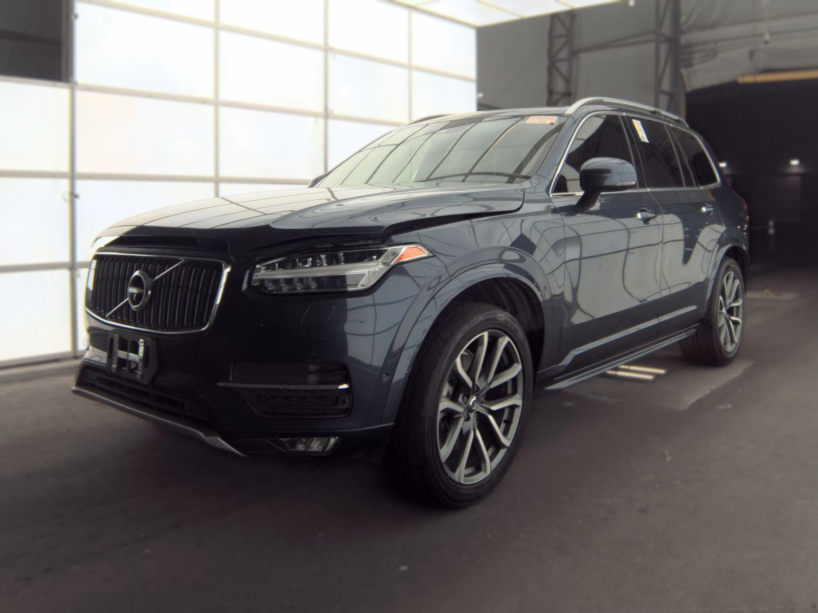 2019 Volvo XC90 T6 Momentum AWD