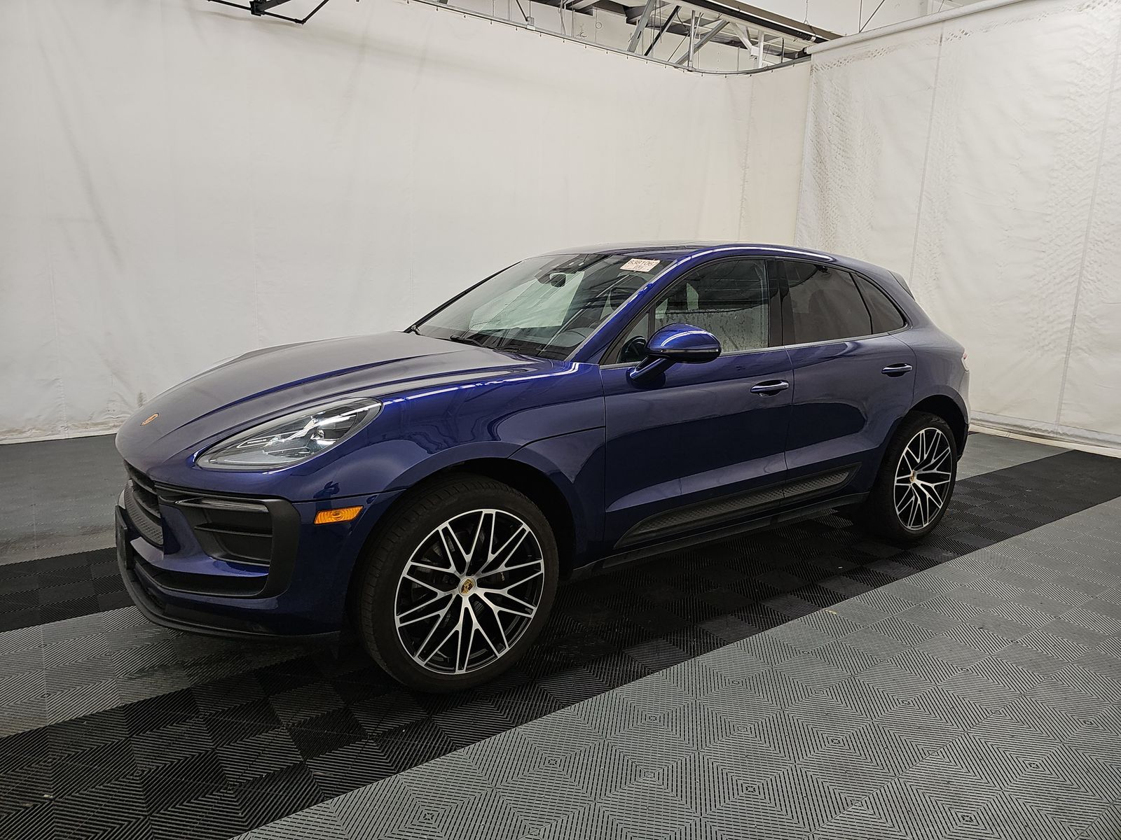 2022 Porsche Macan Base AWD
