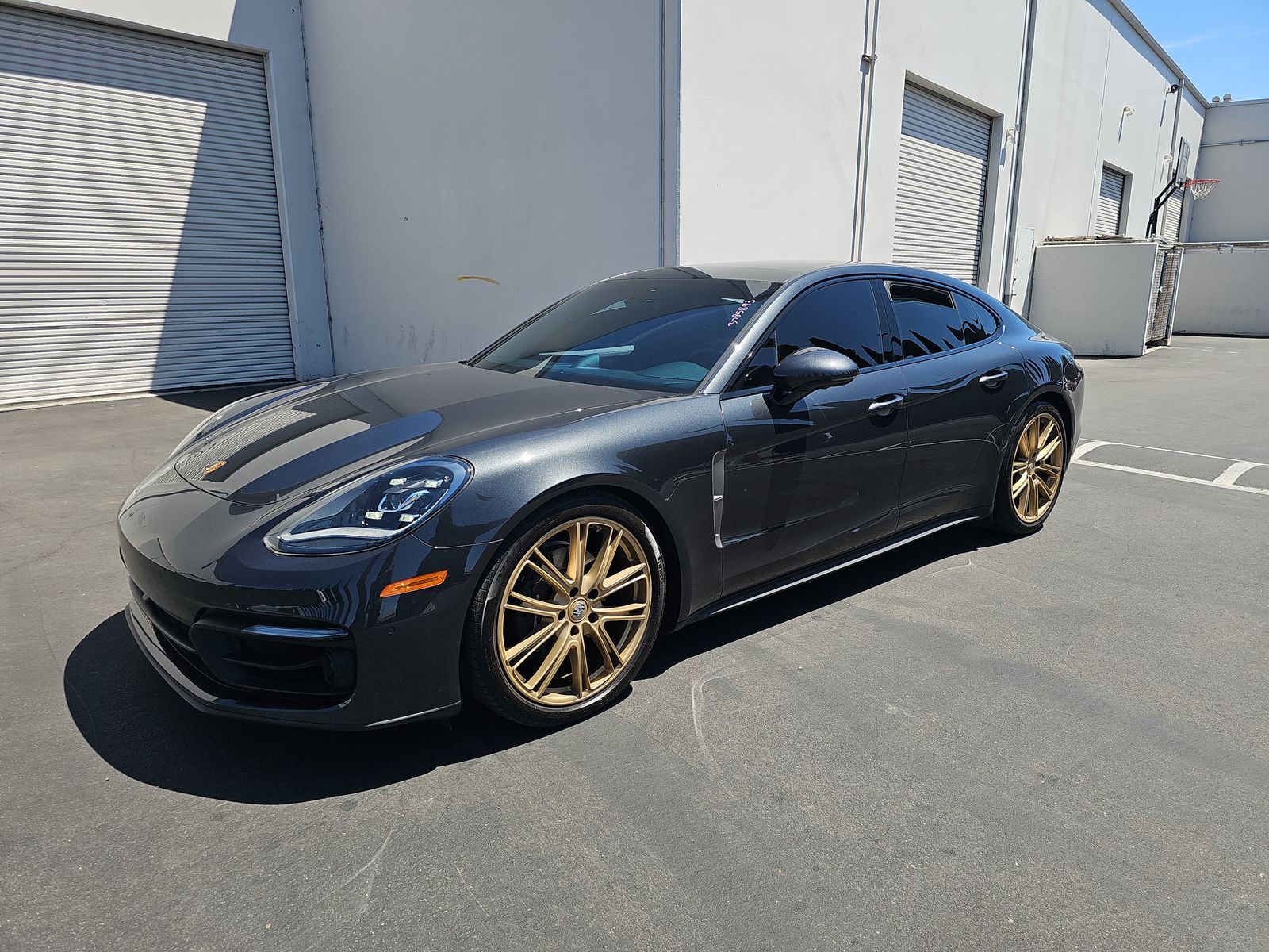 2023 Porsche Panamera 4 Platinum Edition AWD