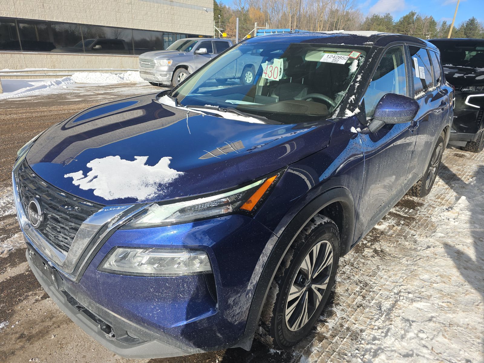2023 Nissan Rogue SV FWD